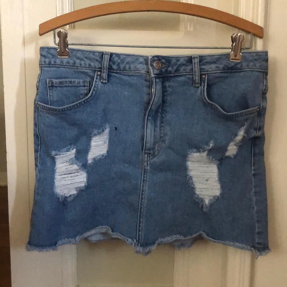 Forever21 Distressed Denim Mini Skirt Size 30